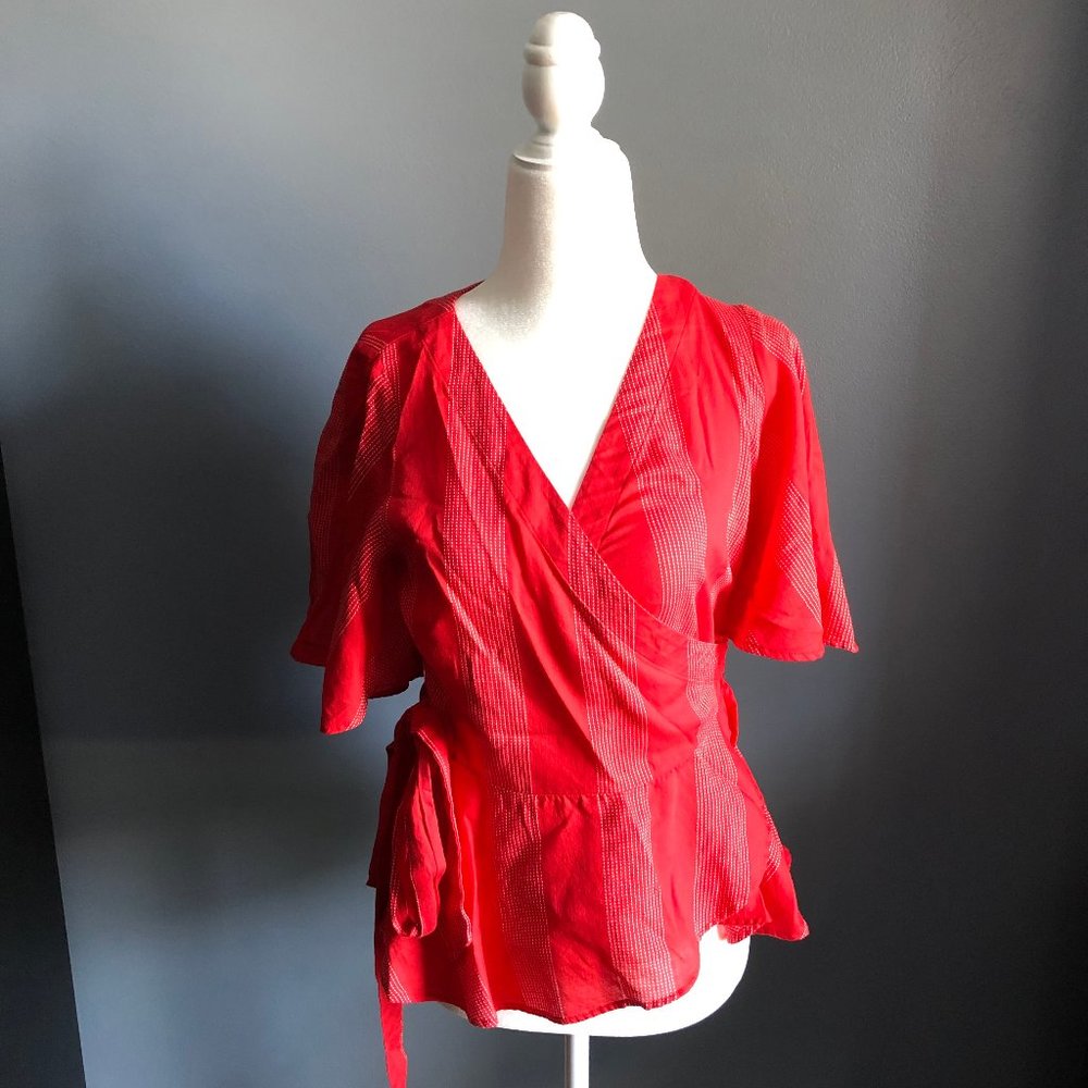 🦊 3 for $25 Loft Petite Red Wrap Top